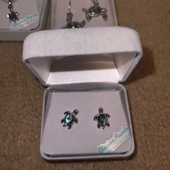 A.T Storrs glacier pearl turtle jewelry - Picture 4 of 4